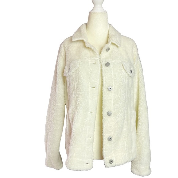 Torrid NWT Trucker Jacket - Faux Shearling White Size 1X Button Front Collared. - Picture 2 of 8